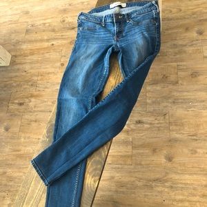 Hollister Jeans (Juniors)